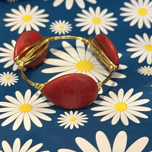 Bourbon and Bowties Red Stone Gold Tone Wire Wrapped Bangle Bracelet - Picture 1 of 6
